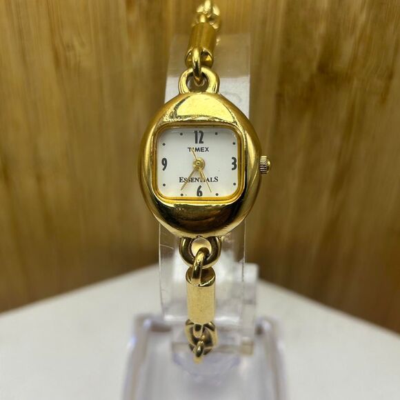 Timex Essentials Gold Oval Watch – Chain Link Bracelet, Vintage Style - Picture 2 of 8